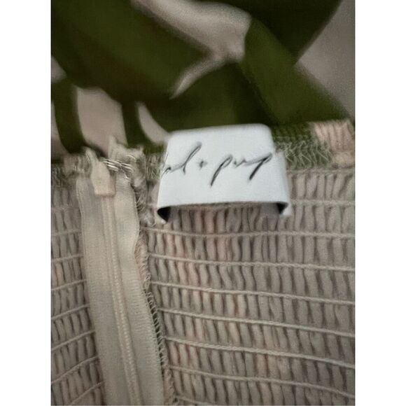 Petal & Pup Women's Green White Tropical Halter Open Back Maxi Dress Large NWOT - Picture 11 of 14